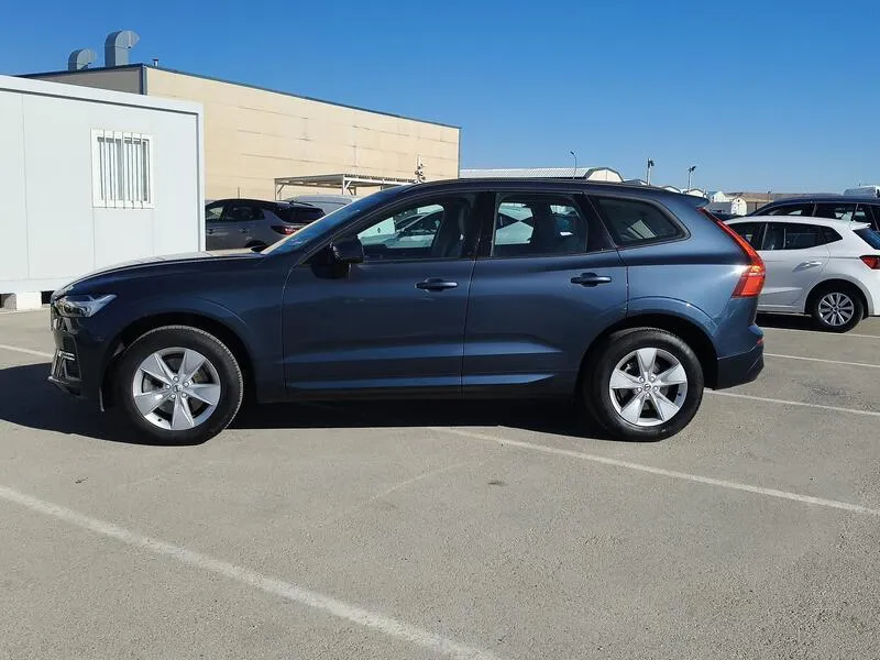 Volvo XC60 2.0 B4 D Essential - foto 3
