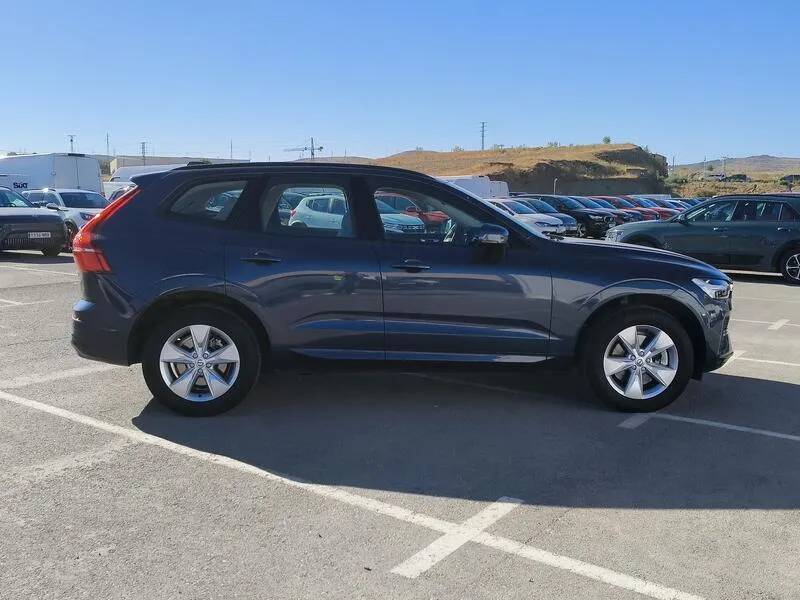 Volvo XC60 2.0 B4 D Essential - foto 7