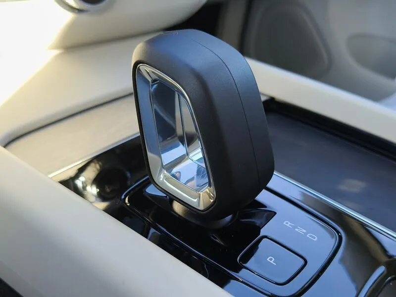Volvo XC60 2.0 B4 D Essential - foto 15