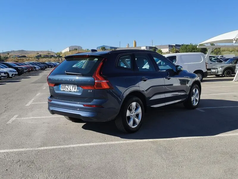 Volvo XC60 2.0 B4 D Essential - foto 6