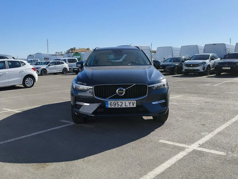 Volvo XC60 2.0 B4 D Essential - foto 9