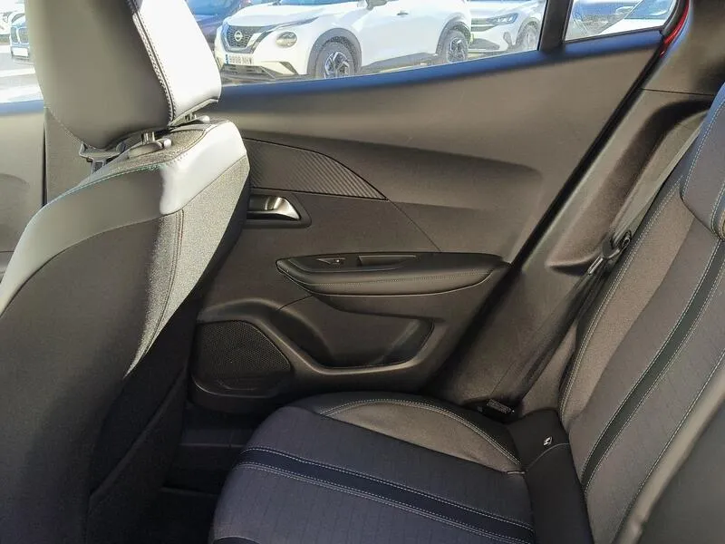 Peugeot 2008 Allure Pack 1.2 PureTech - foto 32