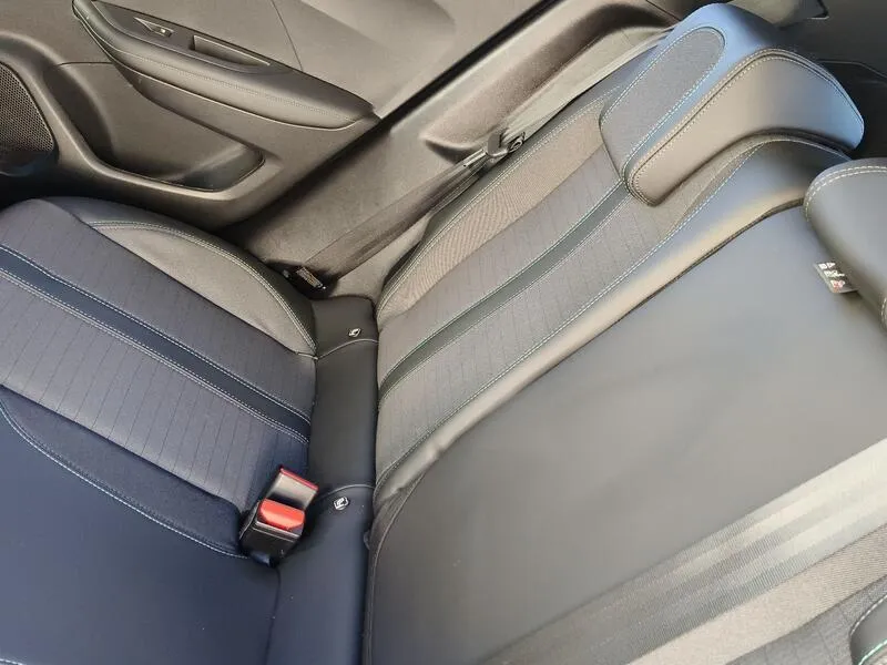 Peugeot 2008 Allure Pack 1.2 PureTech - foto 33