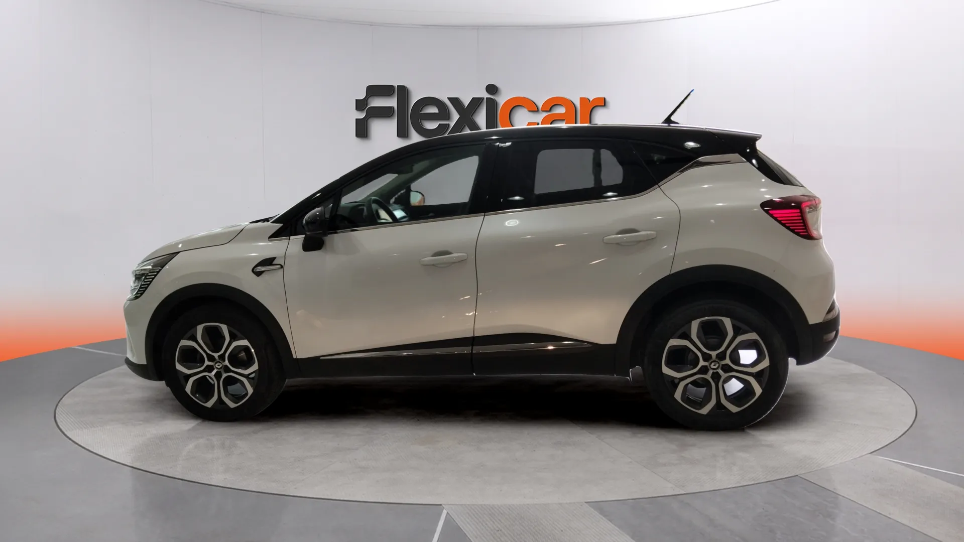 Renault Captur evolution TCe GPF - foto 5