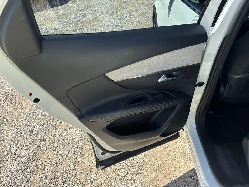 Peugeot 3008 1.5 BlueHDi GT - foto 19