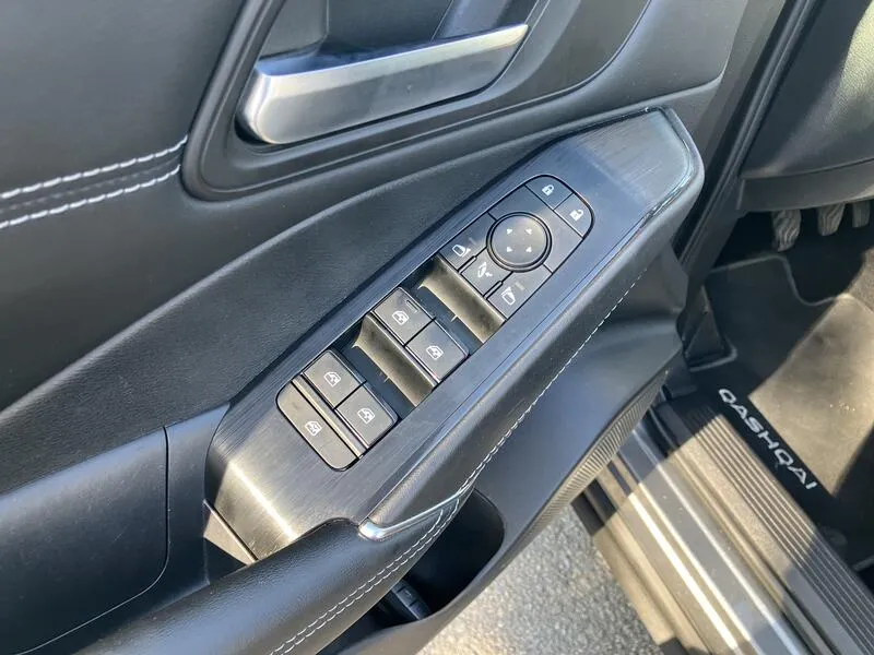 Nissan Qashqai DIG-T N-Connecta - foto 12