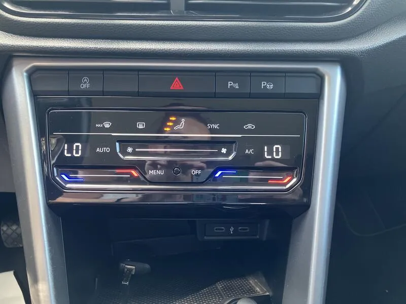 Volkswagen T-Roc Life 1.0 TSI - foto 33