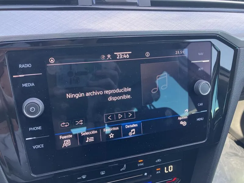 Volkswagen Passat Executive 2.0 TDI - foto 37