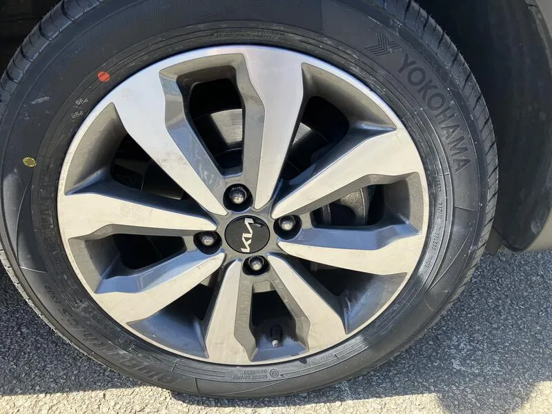 Kia Stonic 1.0 T-GDi MHEV iMT Concept - foto 30