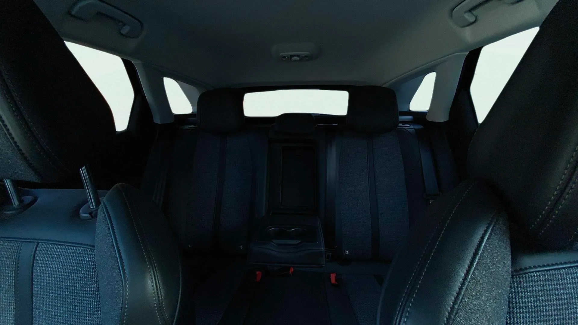 Peugeot 3008 1.2 PureTech Allure - foto 13