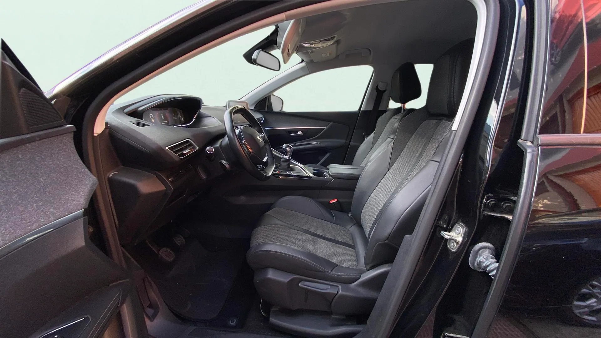 Peugeot 3008 1.2 PureTech Allure - foto 17