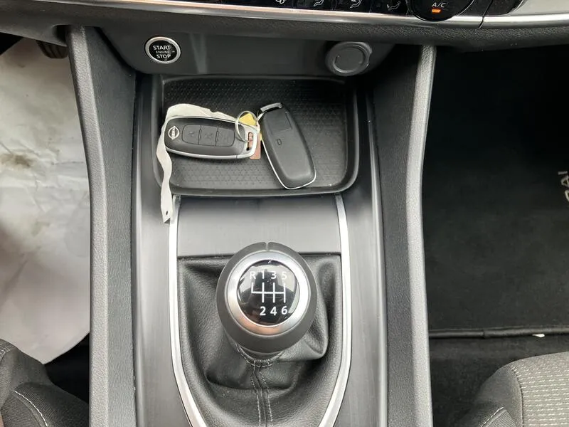 Nissan Qashqai DIG-T mHEV 4x2 Acenta - foto 29