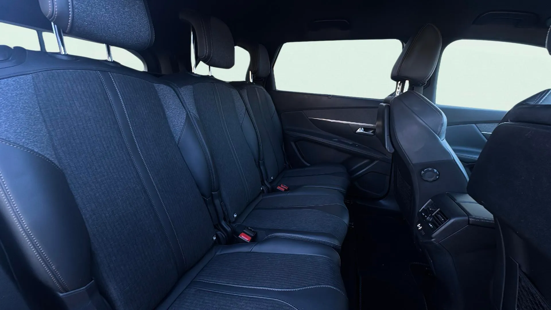 Peugeot 5008 GT-Line 1.2L PureTech EAT8 - foto 14