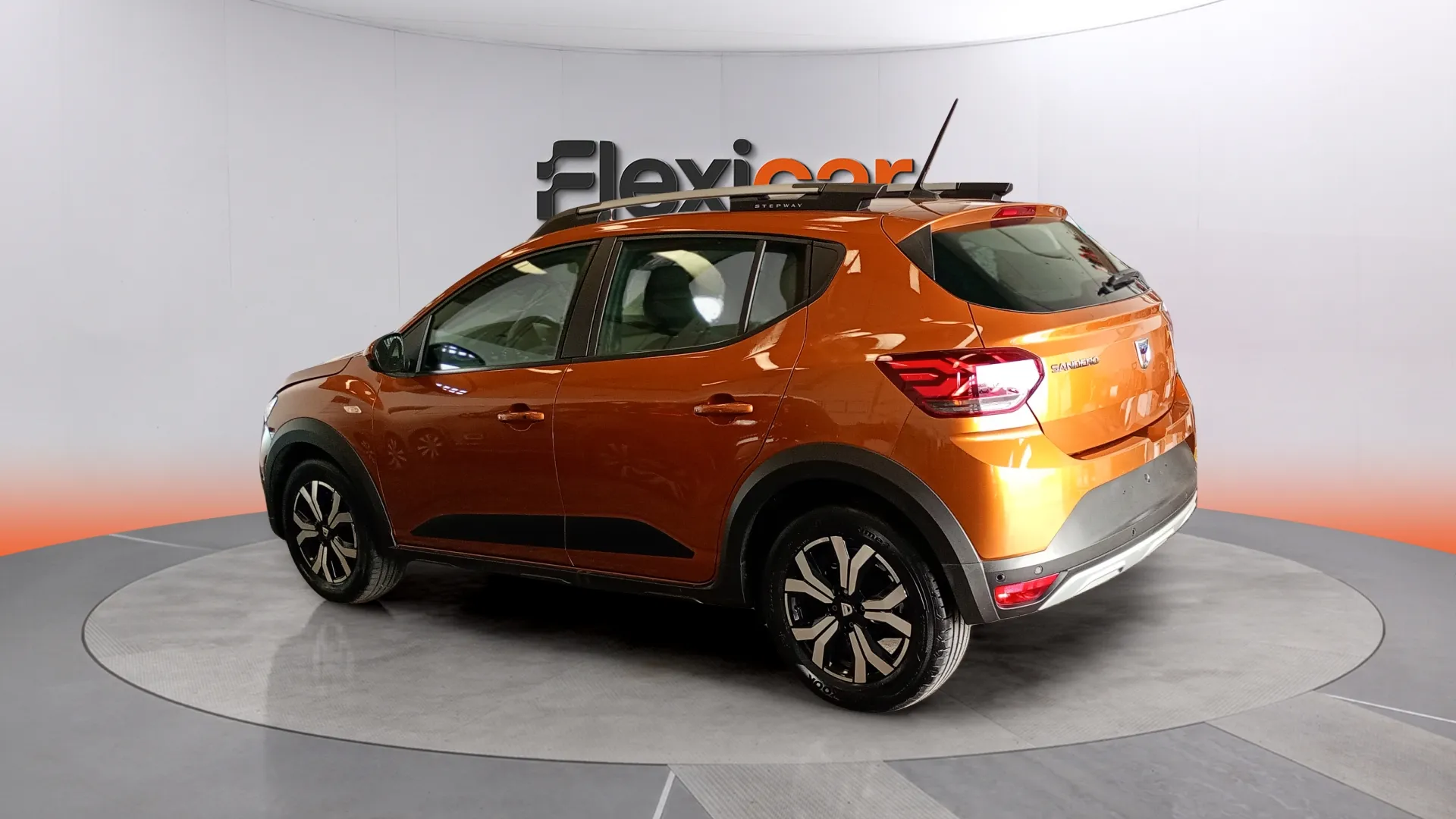 Dacia Sandero Stepway Comfort TCe - foto 7