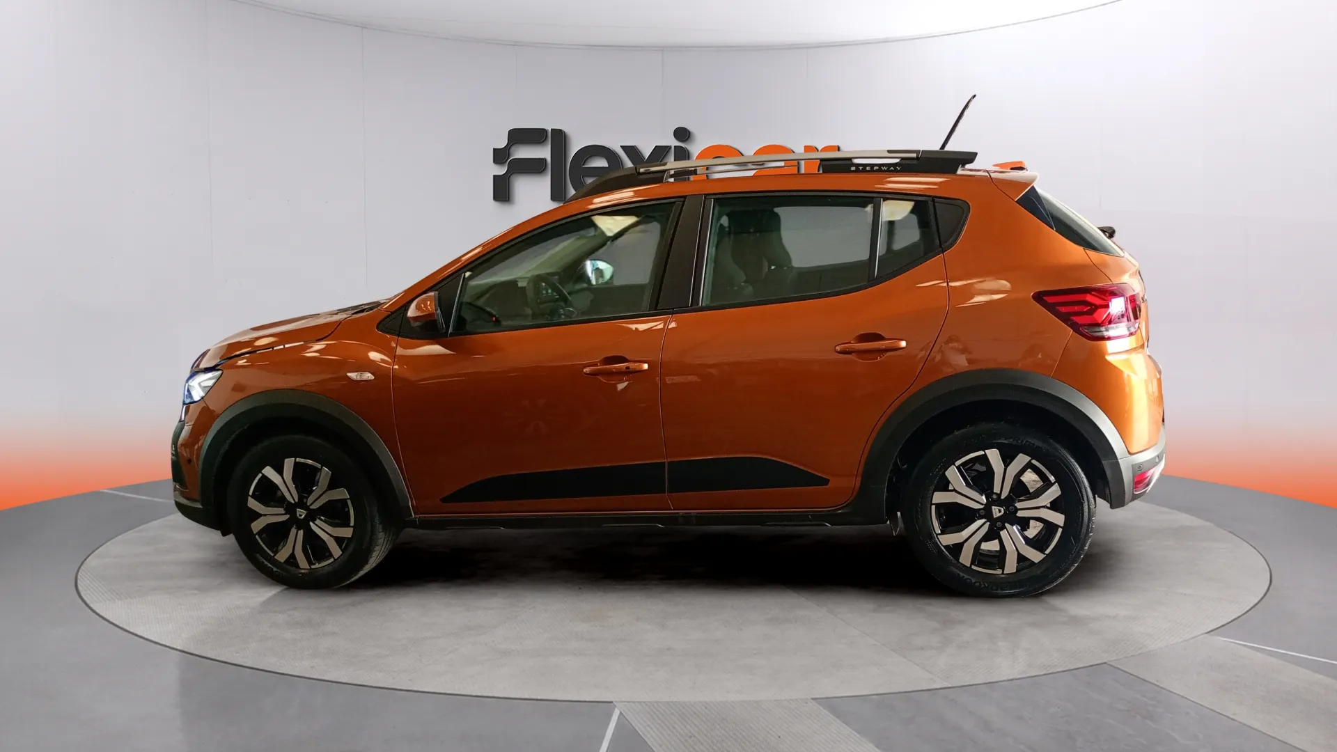 Dacia Sandero Stepway Comfort TCe - foto 4