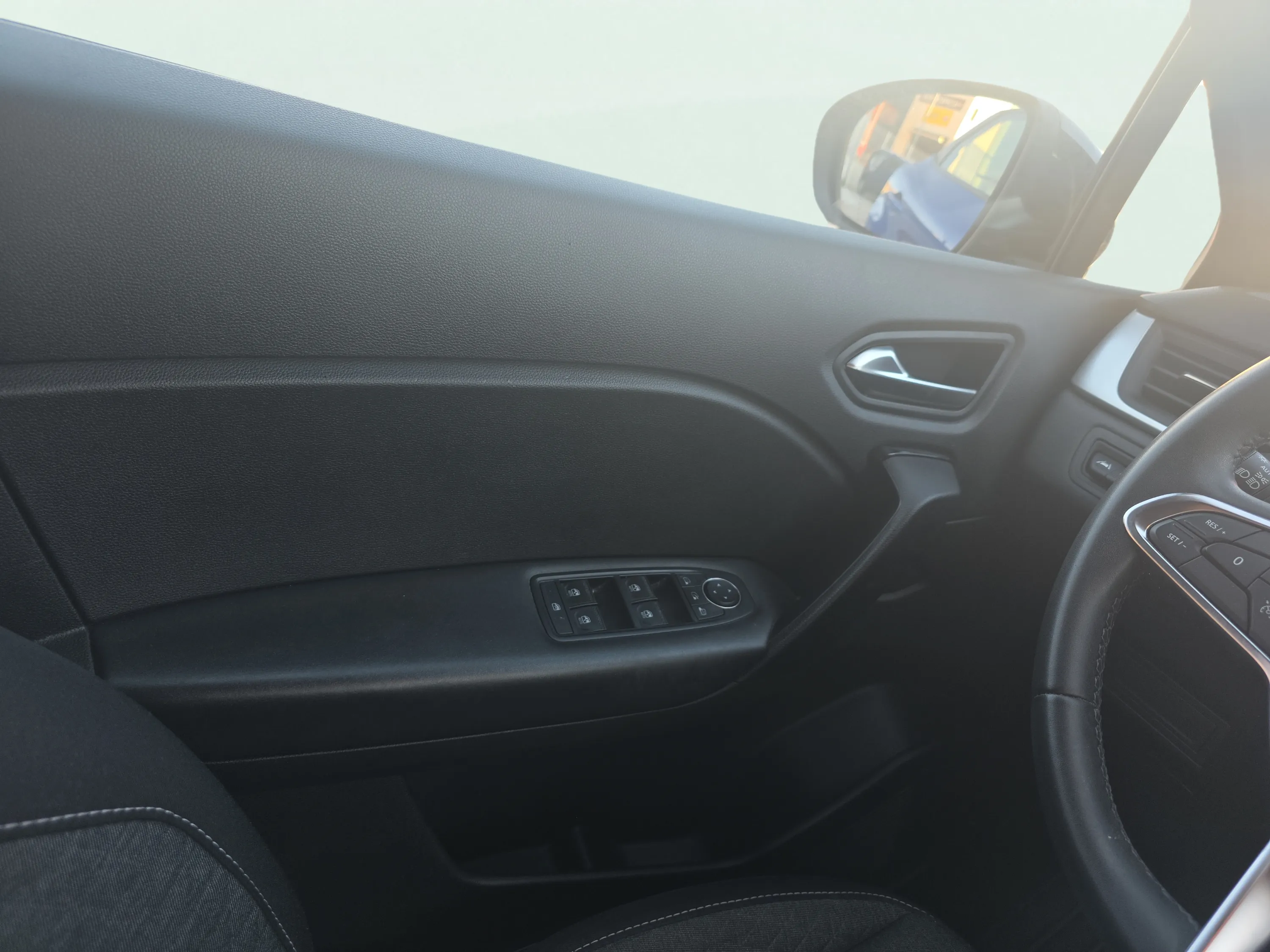 Renault Captur evolution TCe - foto 18