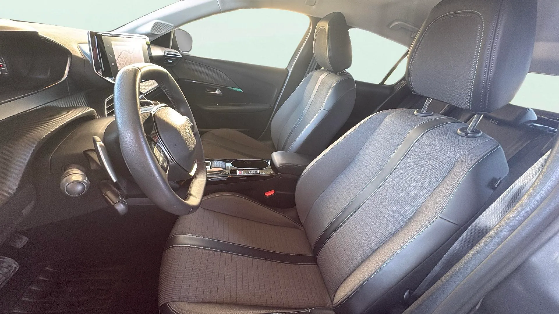 Peugeot 208 PureTech EAT8 Allure - foto 24