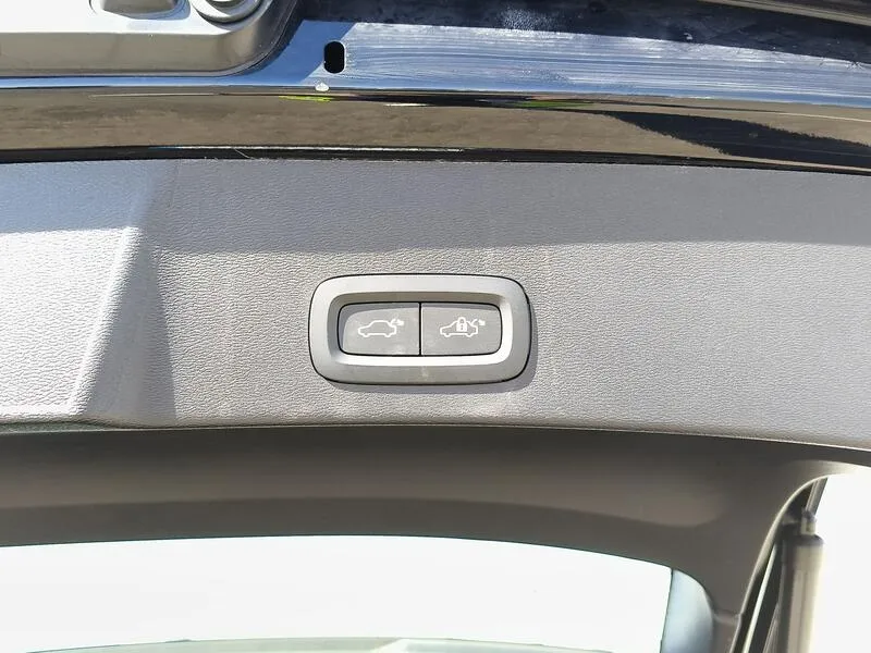 Volvo XC40 1.5 T4 Recharge PHEV Core - foto 37