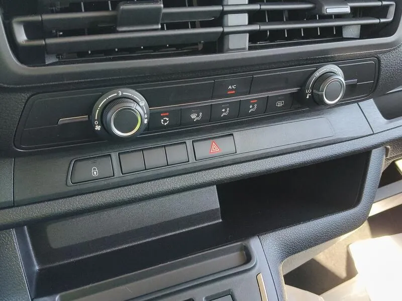 Peugeot Expert BlueHDi 180 - foto 12