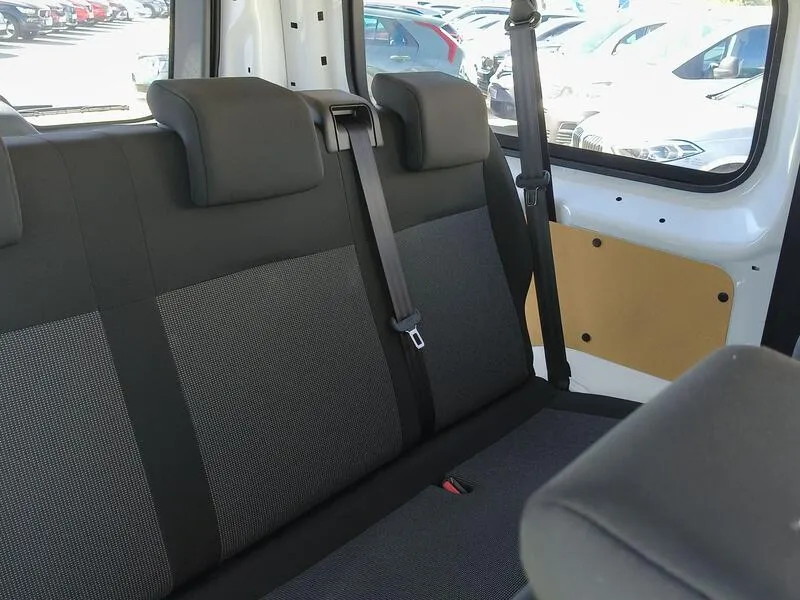 Peugeot Expert BlueHDi 180 - foto 36