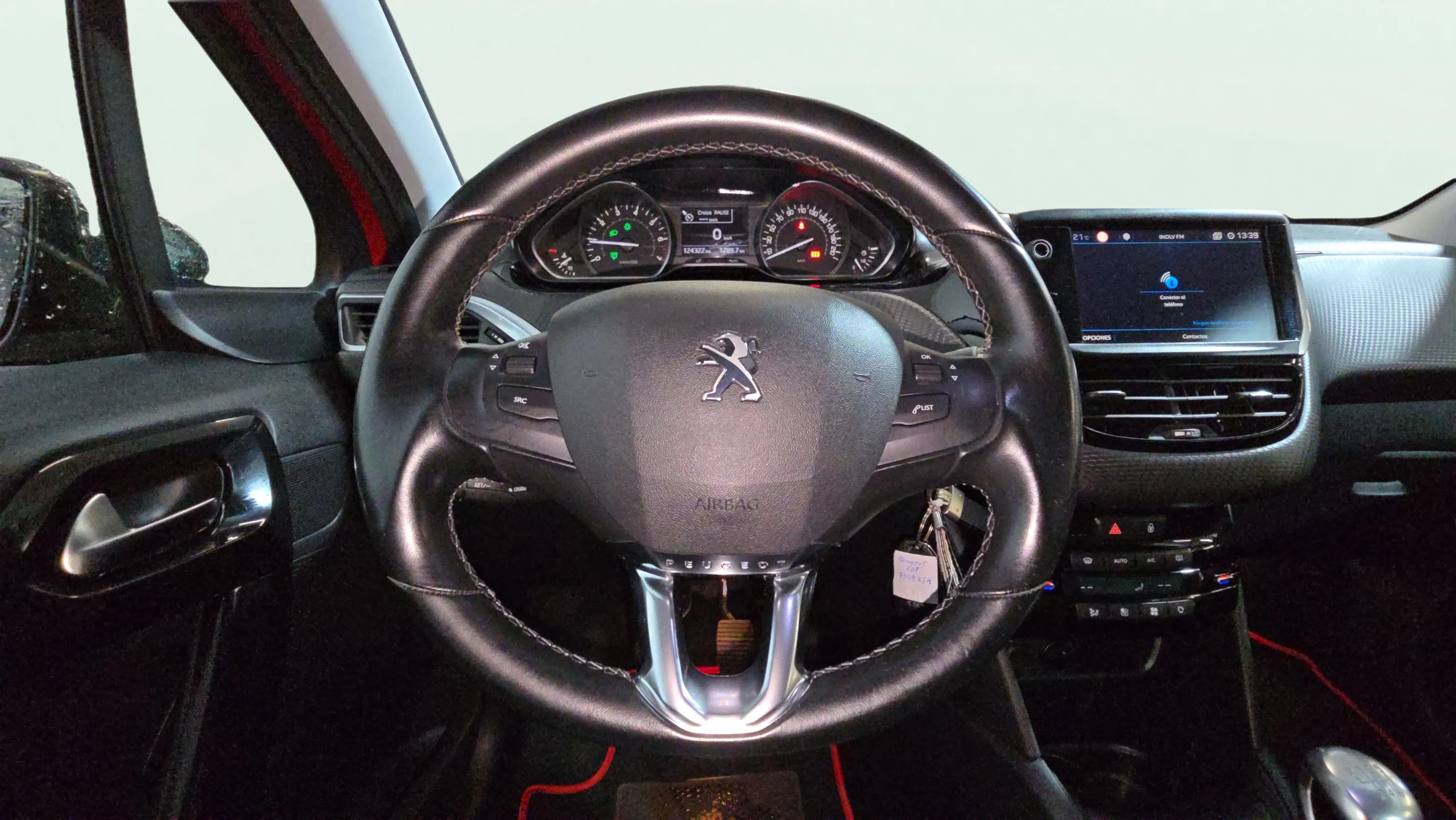 Peugeot 208 Allure 1.2L PureTech - foto 11