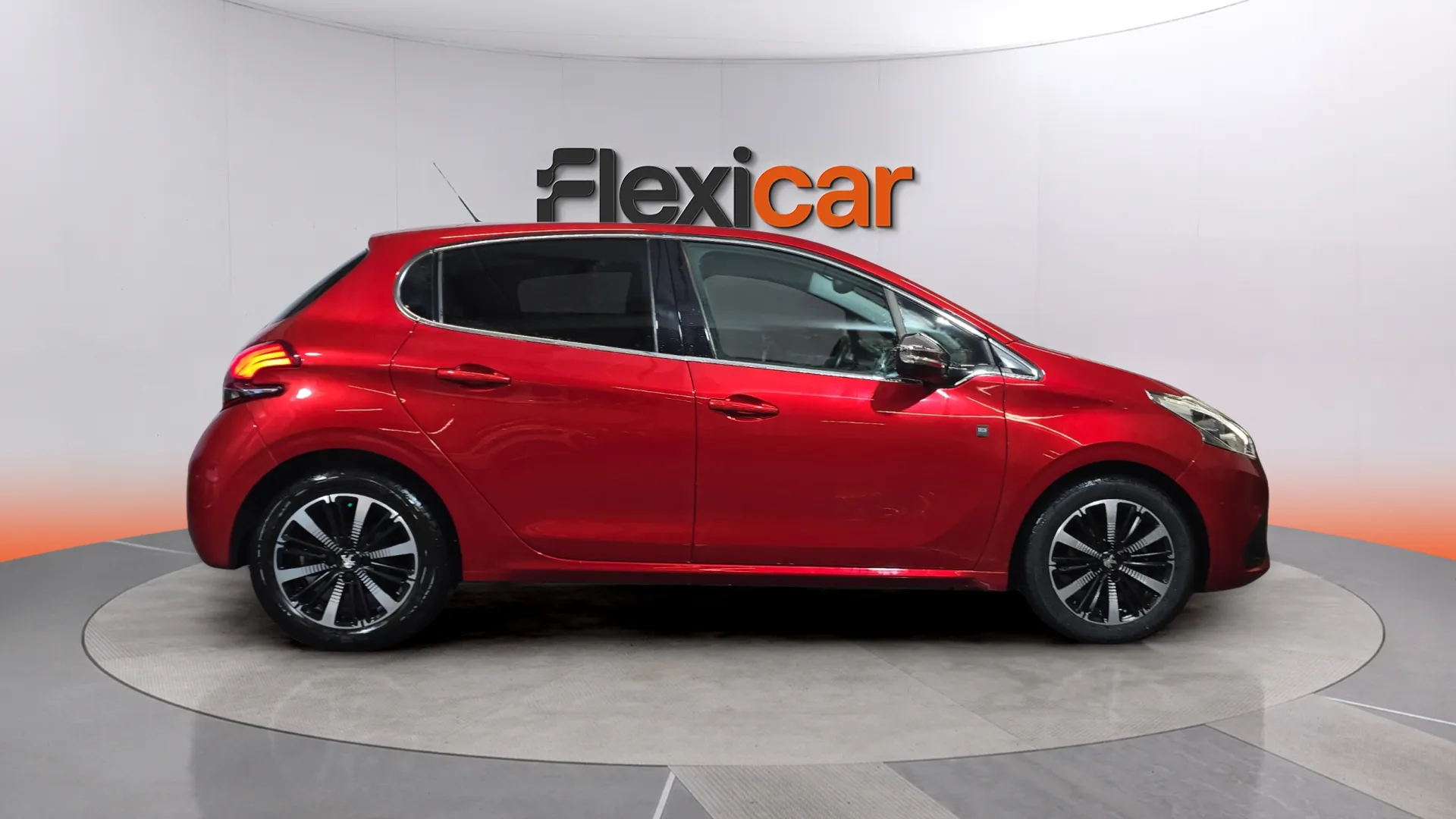 Peugeot 208 Allure 1.2L PureTech - foto 5