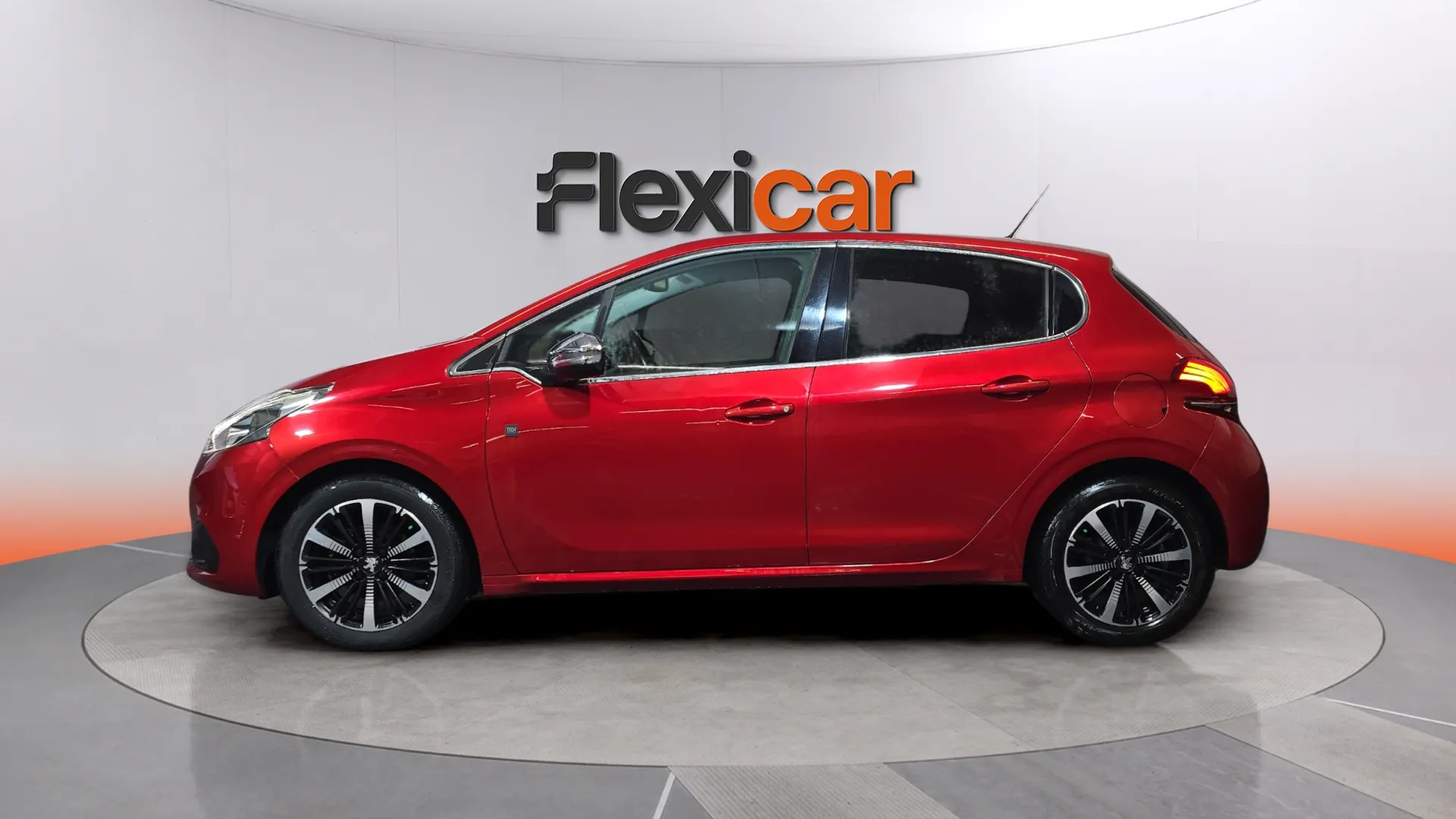 Peugeot 208 Allure 1.2L PureTech - foto 7
