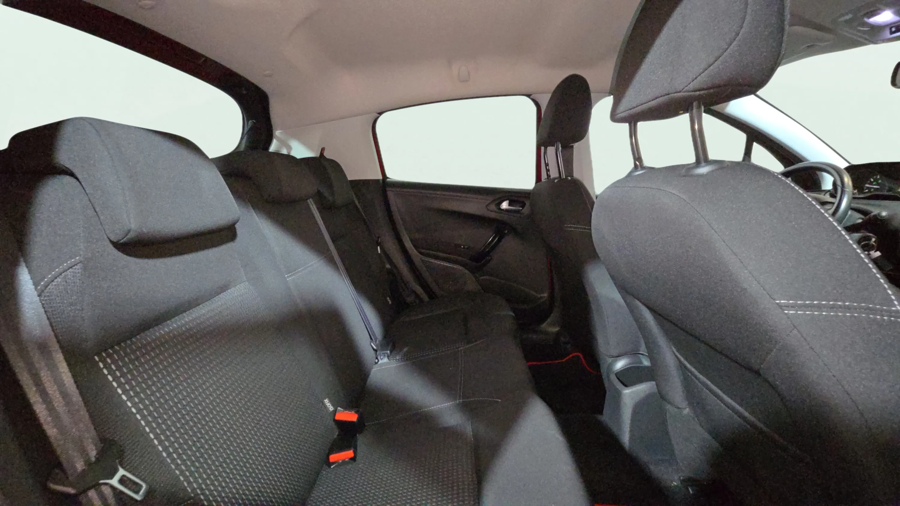 Peugeot 208 Allure 1.2L PureTech - foto 20