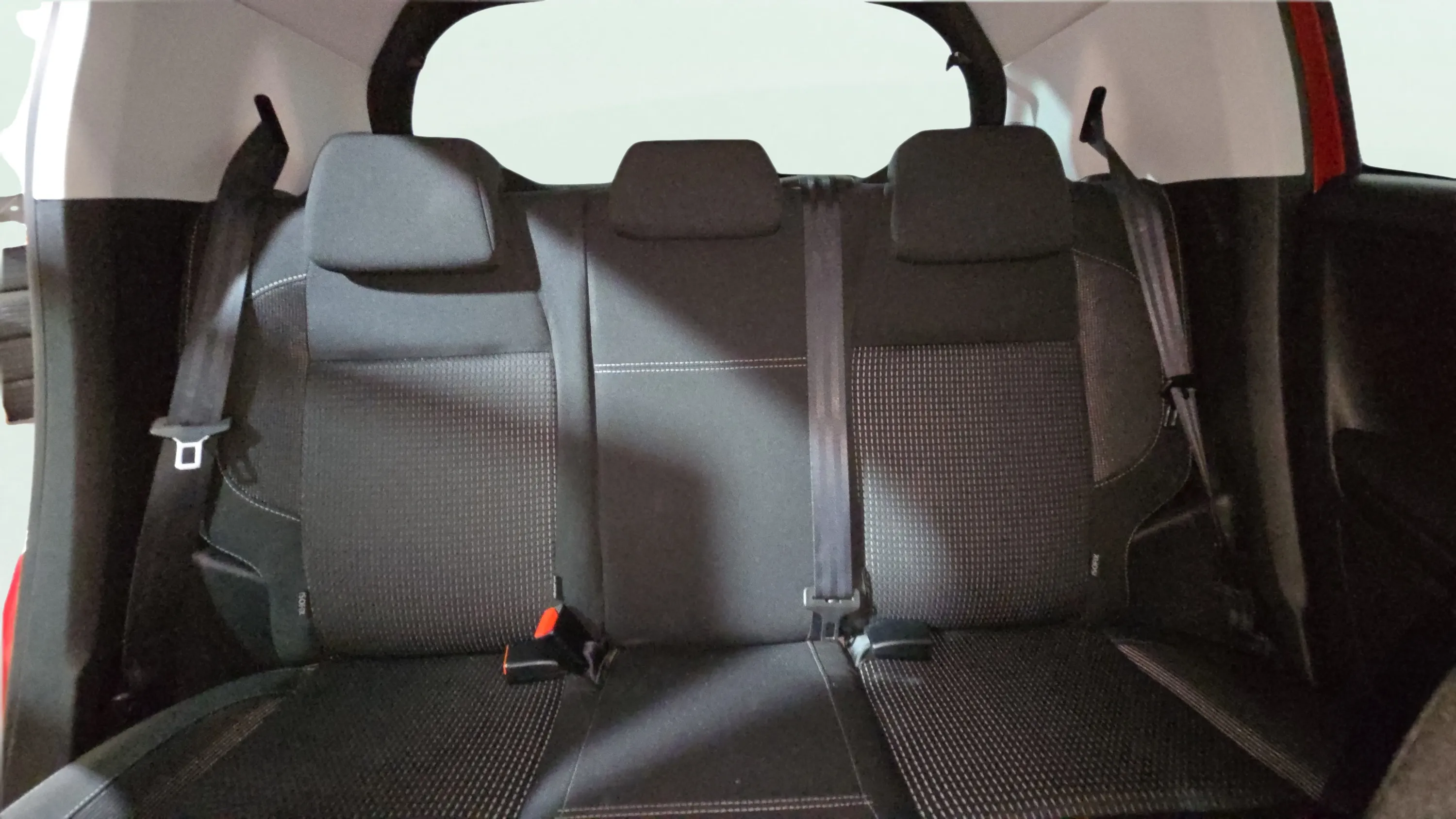 Peugeot 208 Allure 1.2L PureTech - foto 21