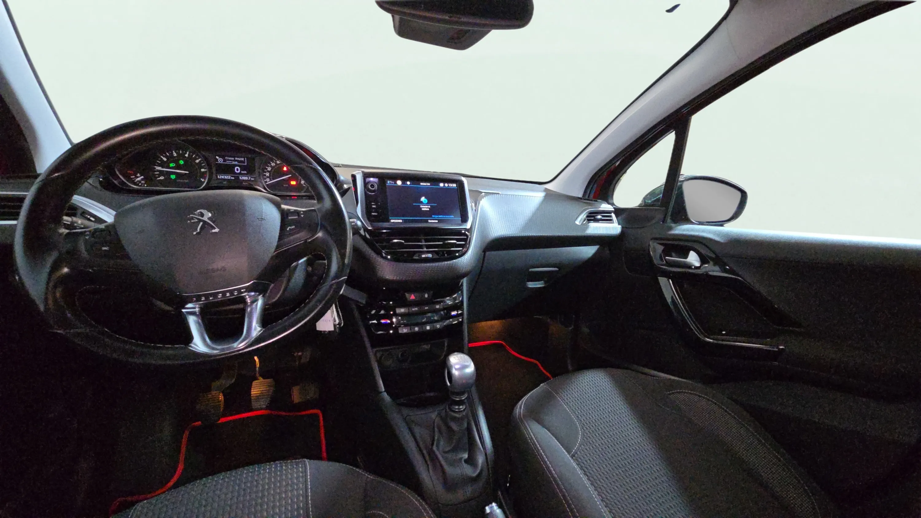 Peugeot 208 Allure 1.2L PureTech - foto 10