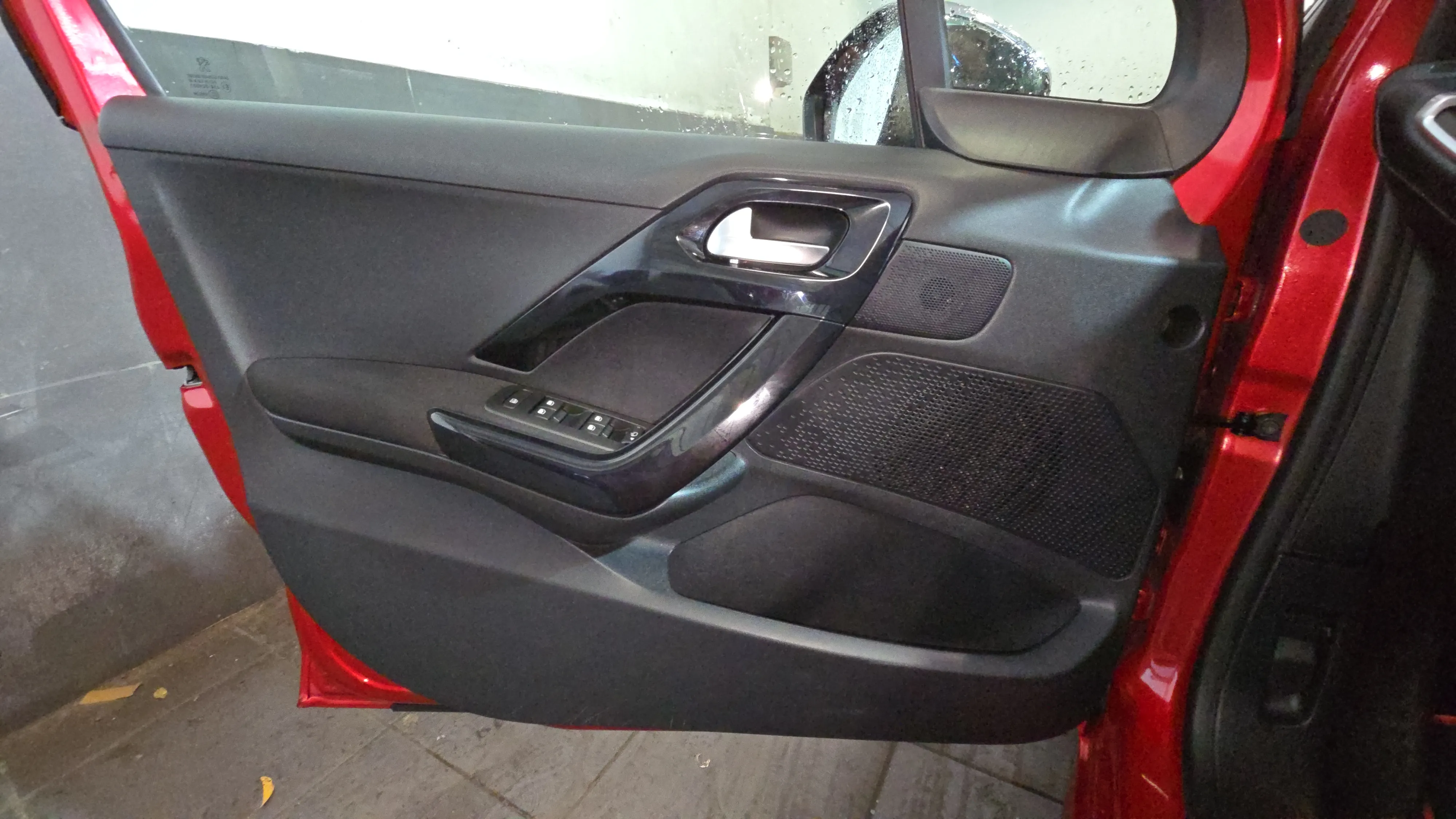 Peugeot 208 Allure 1.2L PureTech - foto 17