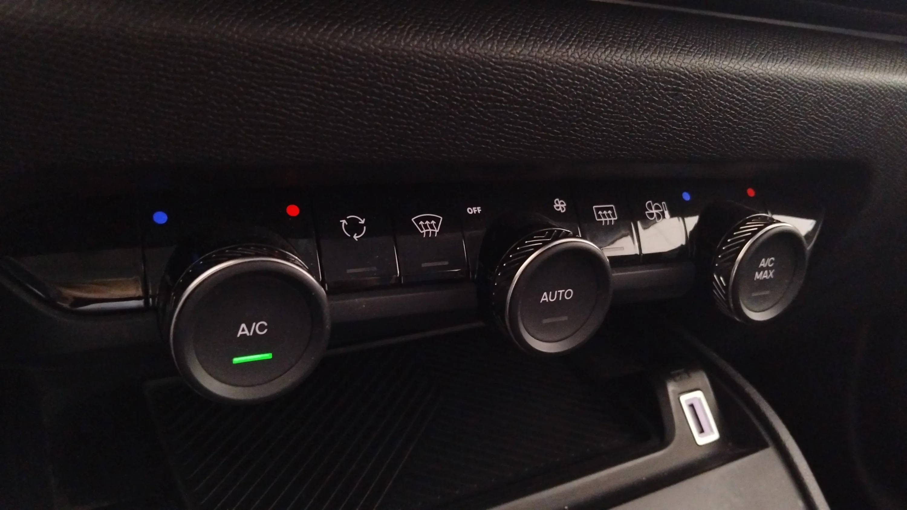 Citroën C4 X Hybrid 145 ë-DCS6 Business Edition - foto 17