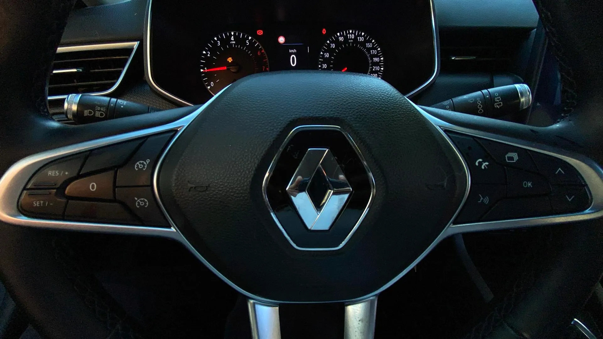 Renault Clio Zen TCe GPF - foto 10