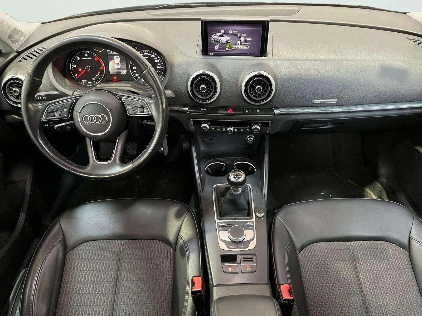 Audi A3 design edition 1.6 TDI Sedan - foto 18