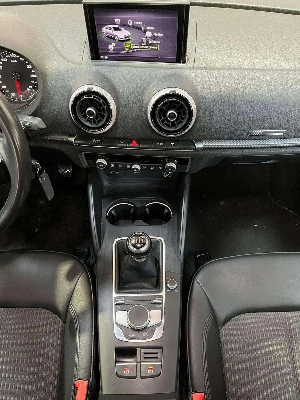 Audi A3 design edition 1.6 TDI Sedan - foto 19