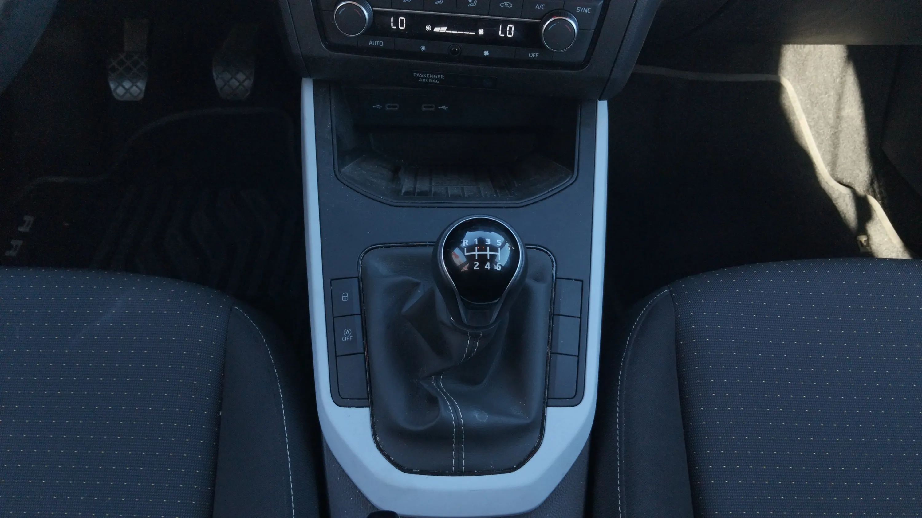 SEAT Arona 1.0 TSI Style - foto 21
