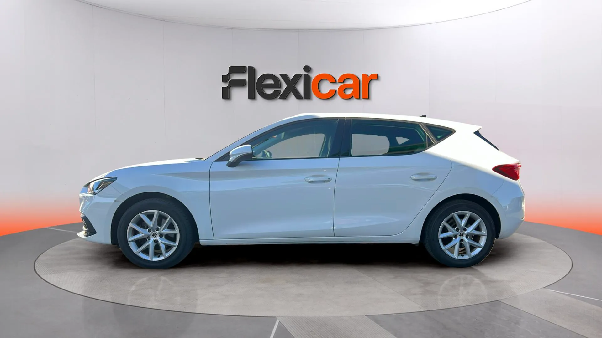 SEAT León 1.0 eTSI DSG-7 Style - foto 4