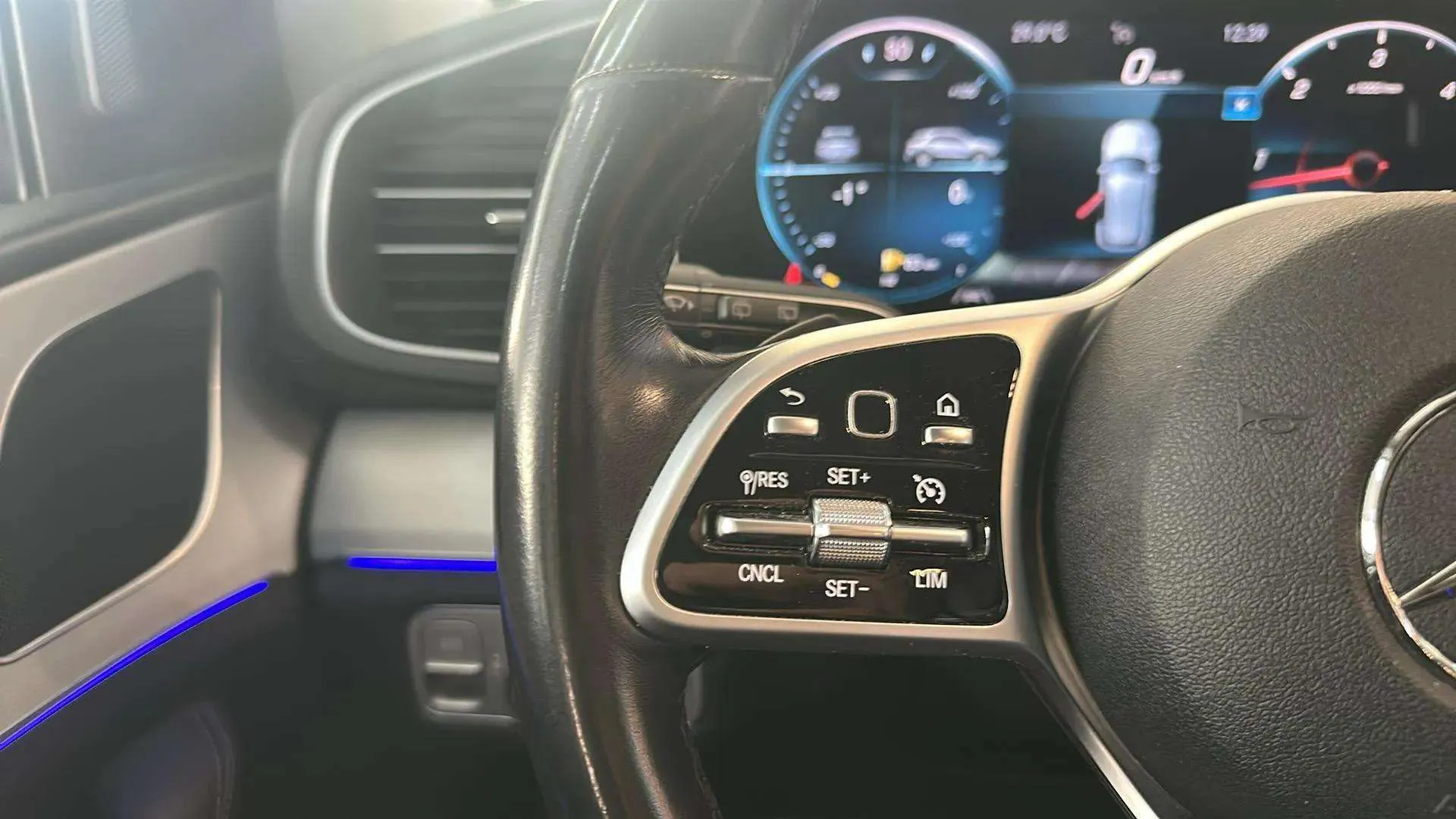 Mercedes-Benz GLE 350 d 4MATIC - foto 12
