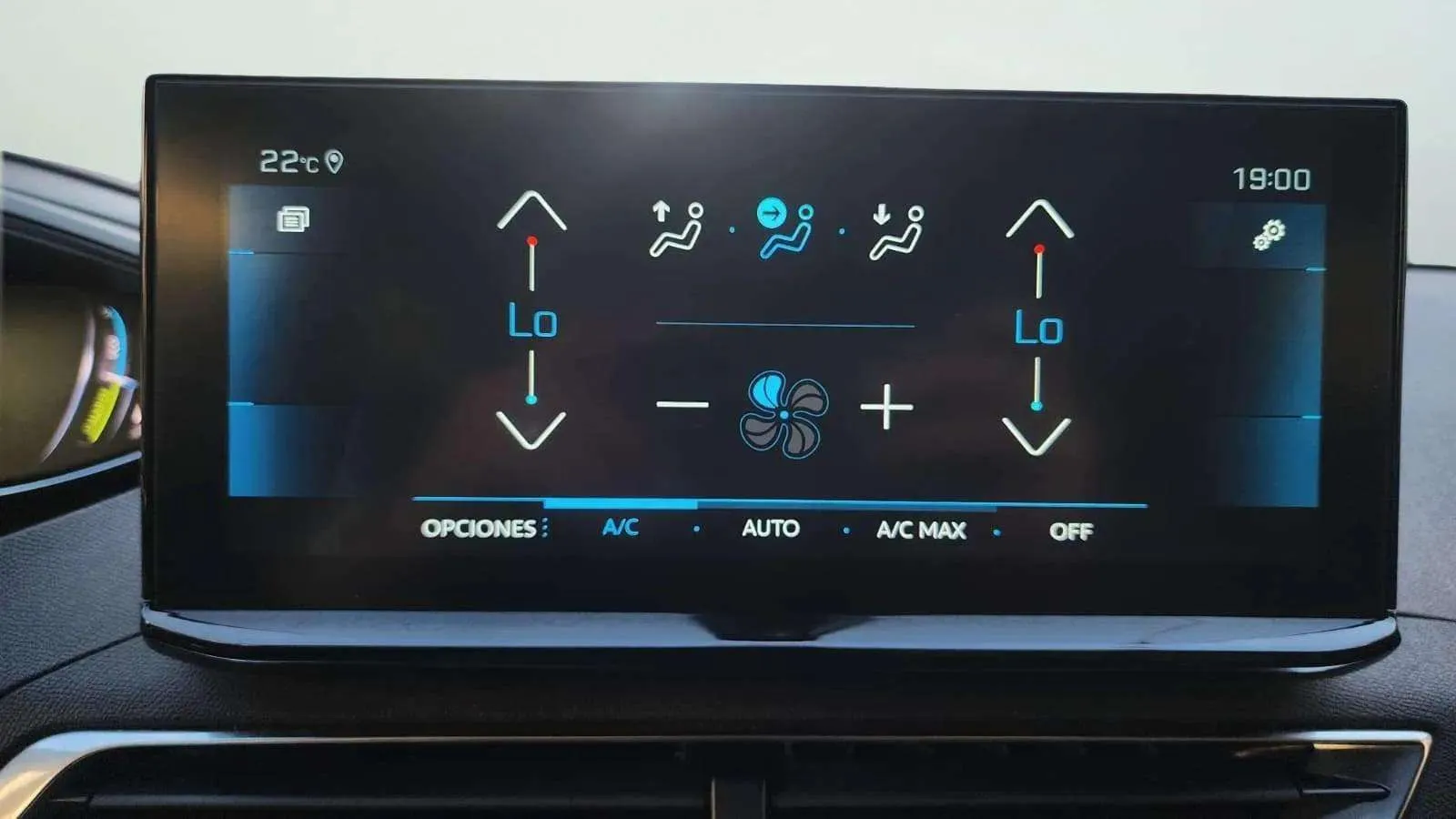 Peugeot 3008 1.2 Allure eDCS6 - foto 13
