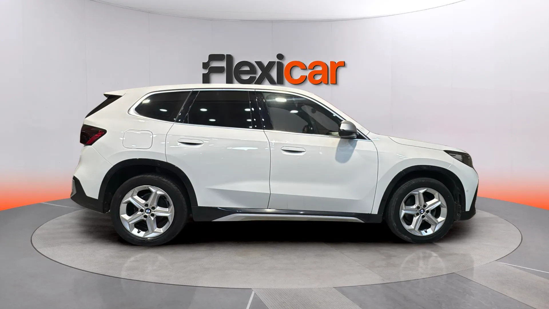 BMW X1 sDrive18d - foto 8