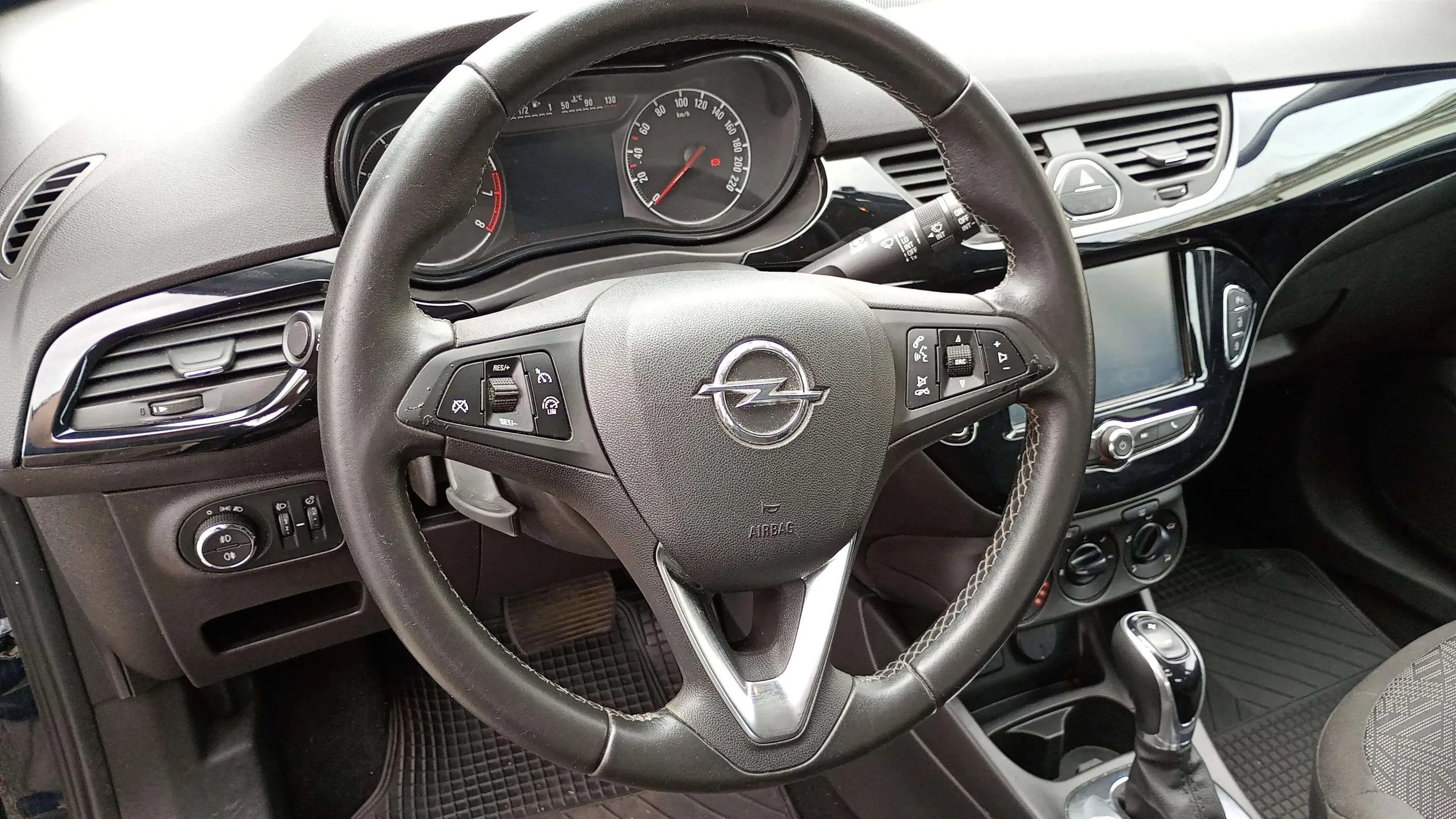 Opel Corsa 1.4 Selective - foto 10