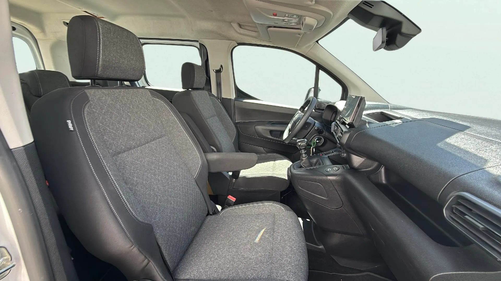 Opel Combo 1.5 TD Business Edition L N1 - foto 17