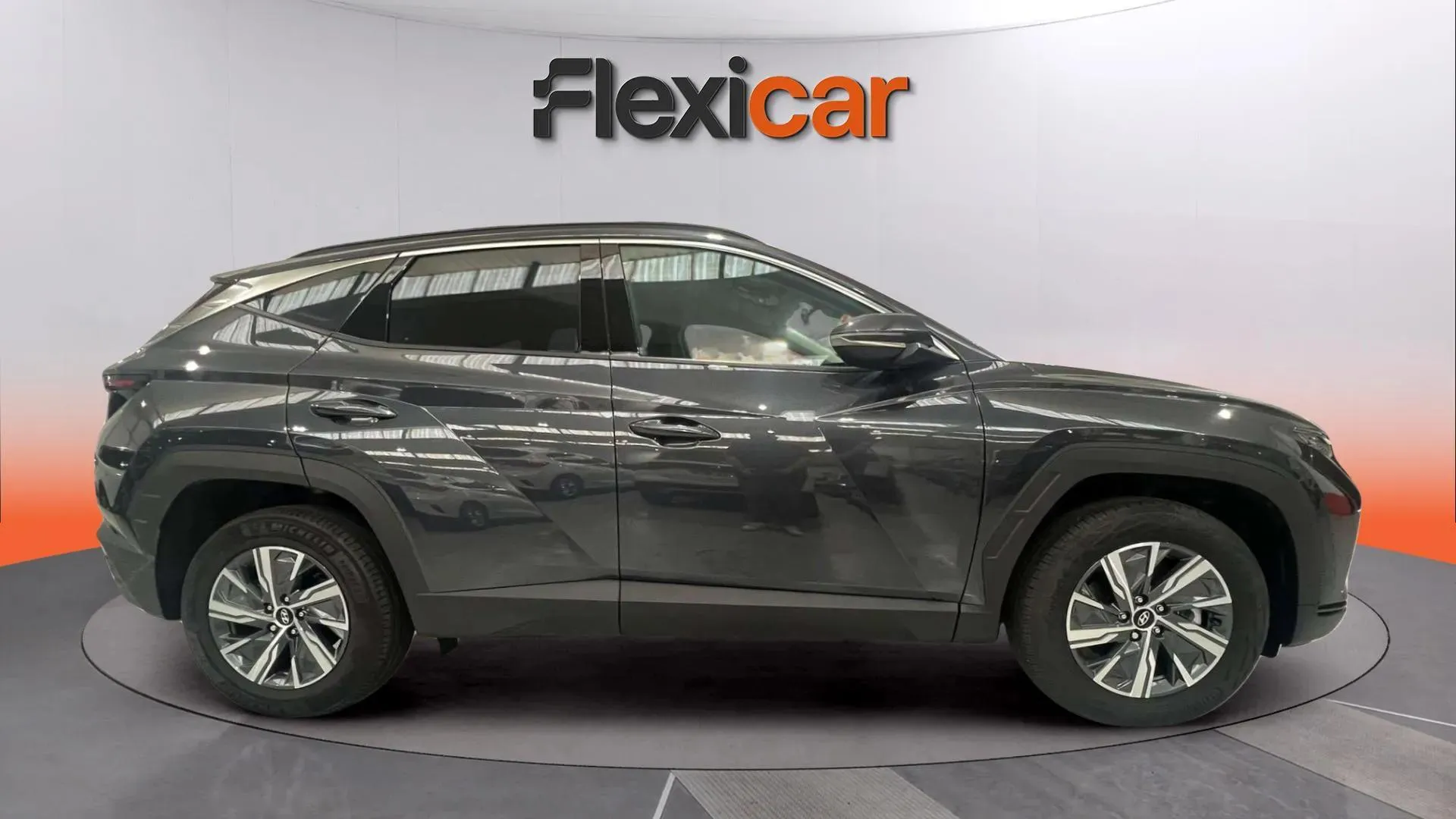 Hyundai Tucson 1.6 T-GDi HEV Maxx Sky - foto 4