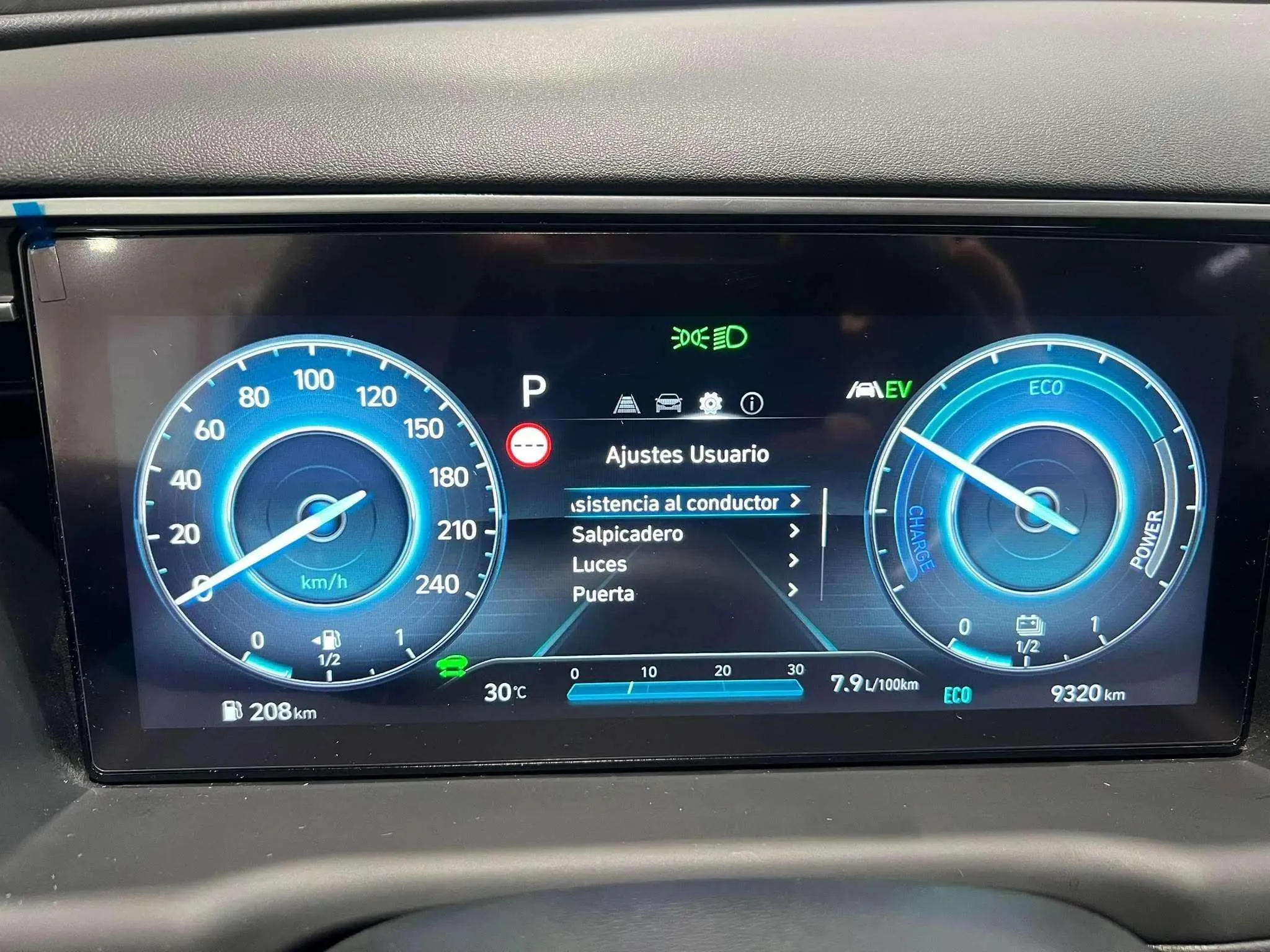 Hyundai Tucson 1.6 T-GDi HEV Maxx Sky - foto 10
