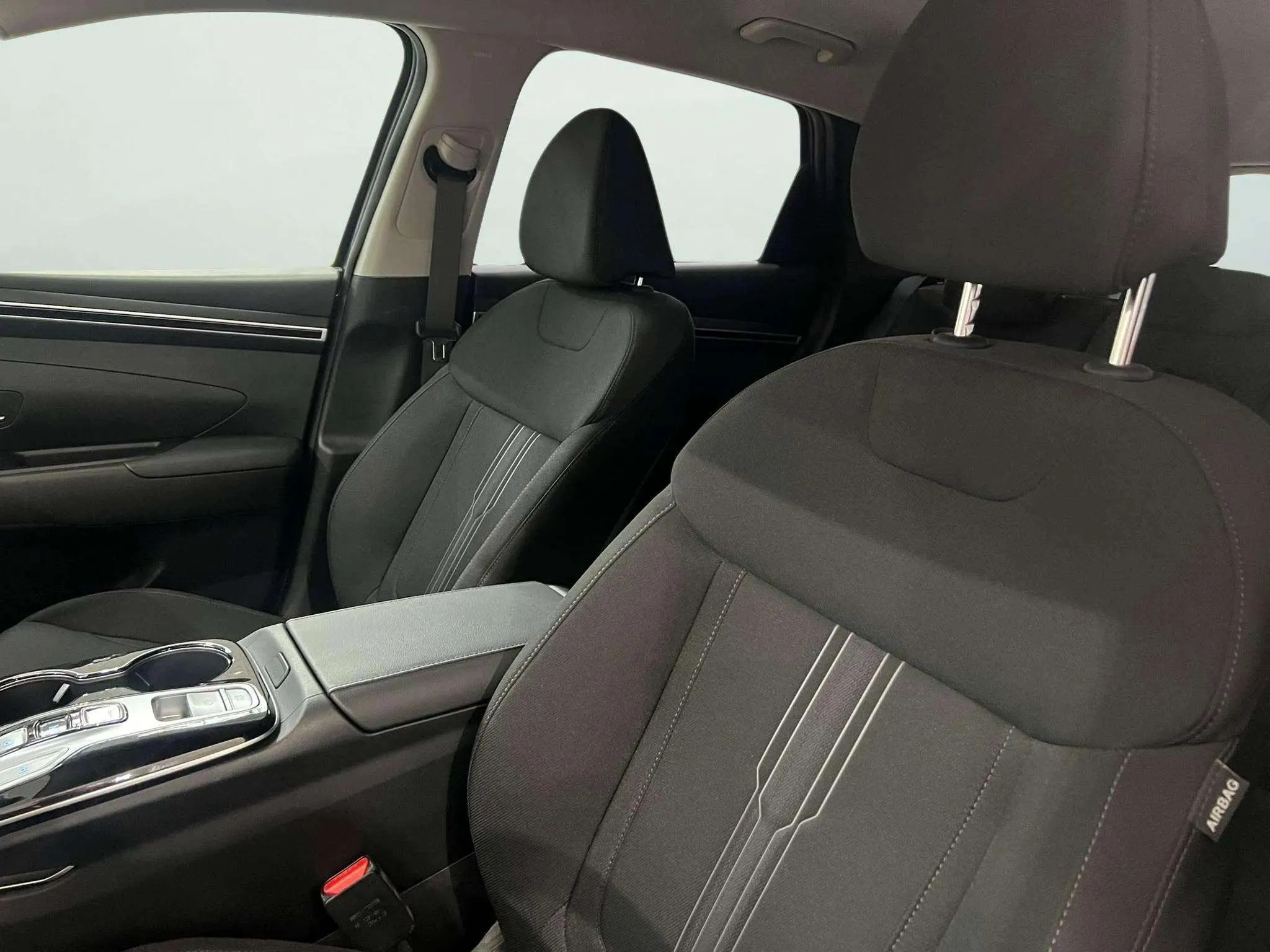 Hyundai Tucson 1.6 T-GDi HEV Maxx Sky - foto 12