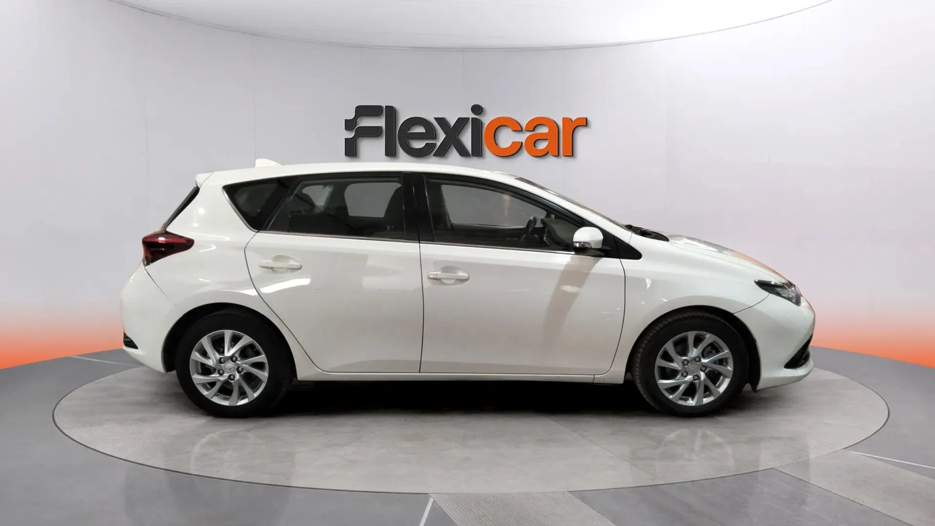 Toyota Auris 1.2 120T Active - foto 3