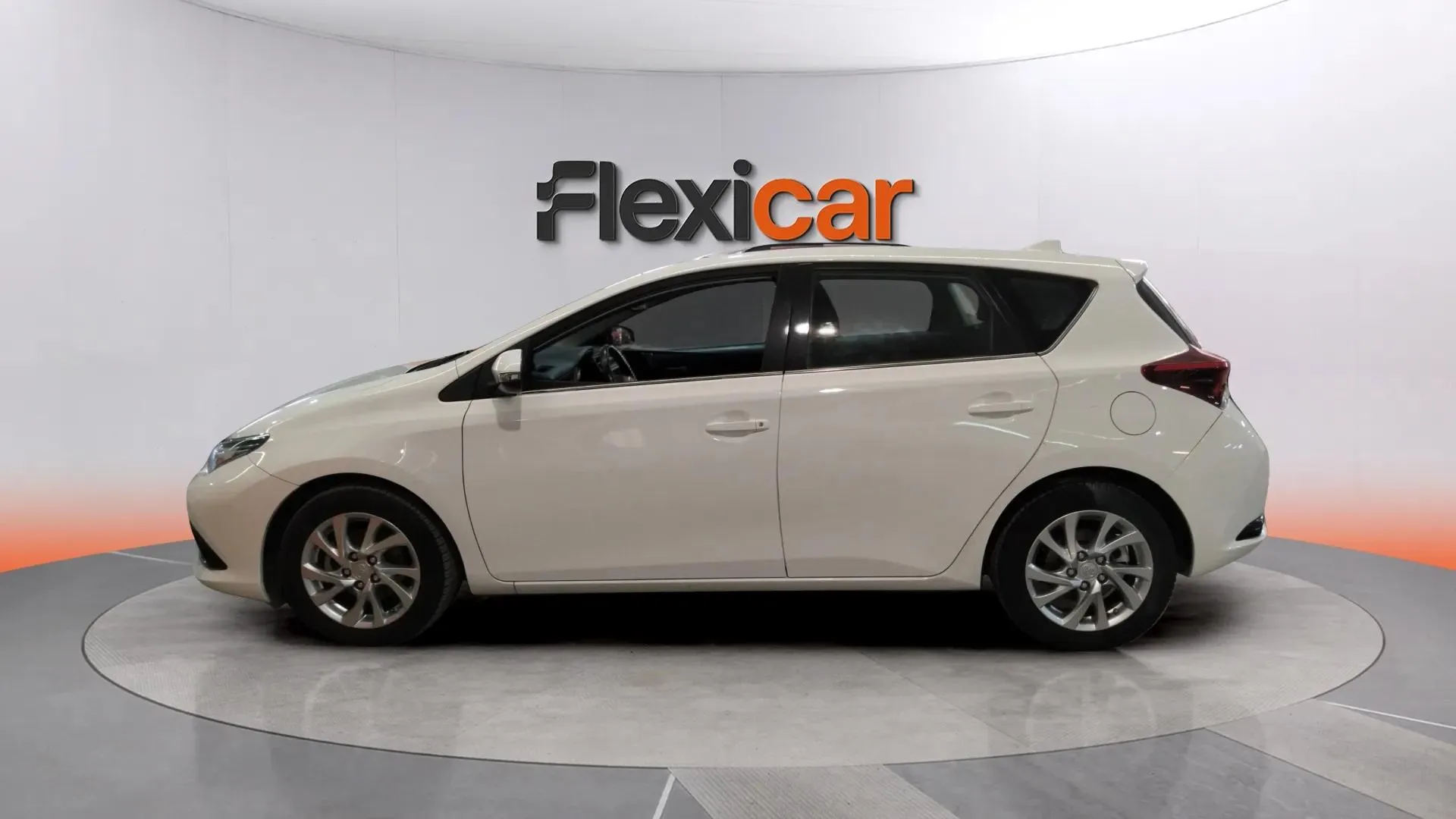 Toyota Auris 1.2 120T Active - foto 4