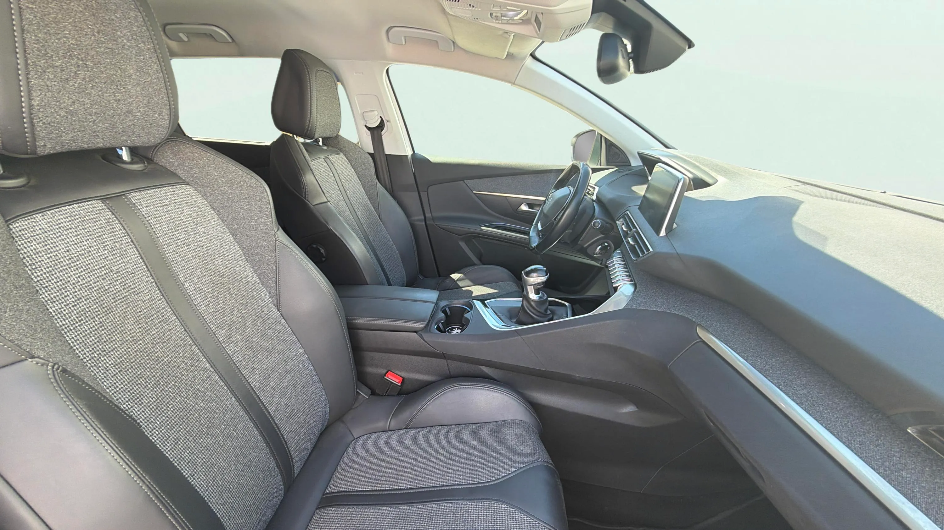 Peugeot 5008 Allure 1.2L PureTech - foto 20
