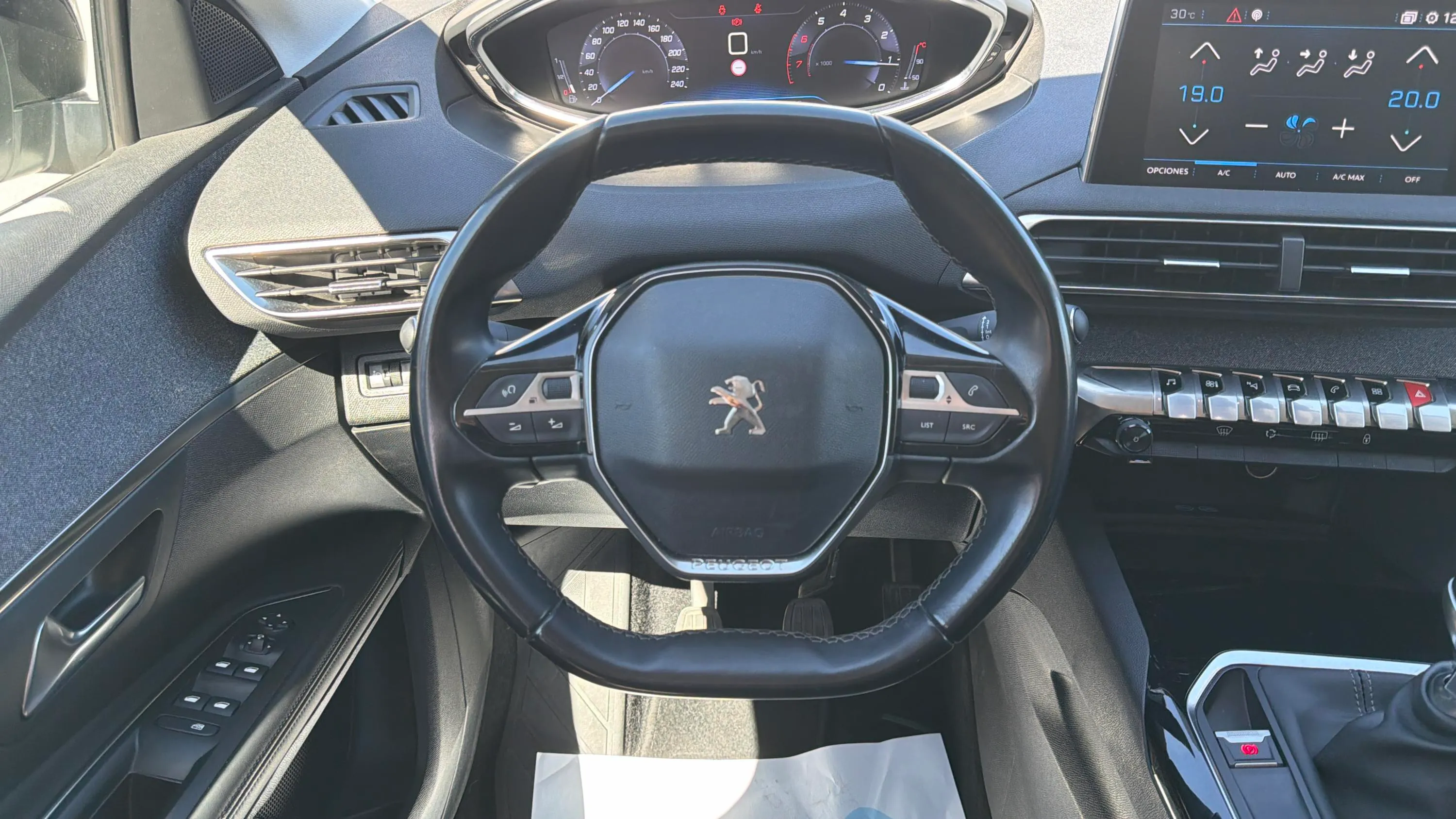 Peugeot 5008 Allure 1.2L PureTech - foto 13