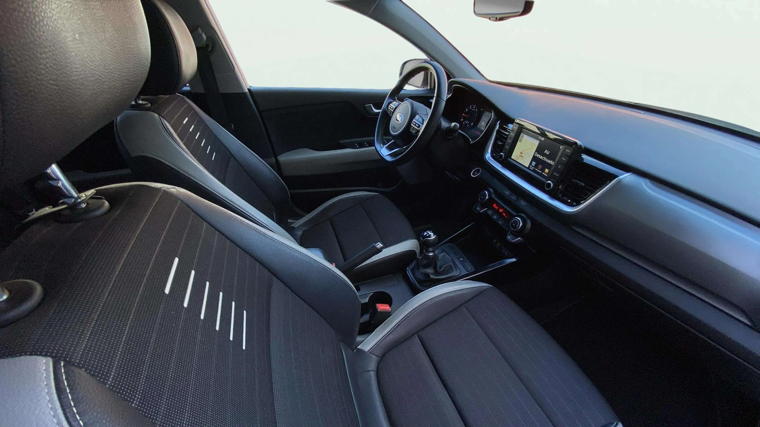 Kia Stonic 1.0 T-GDi Business - foto 17